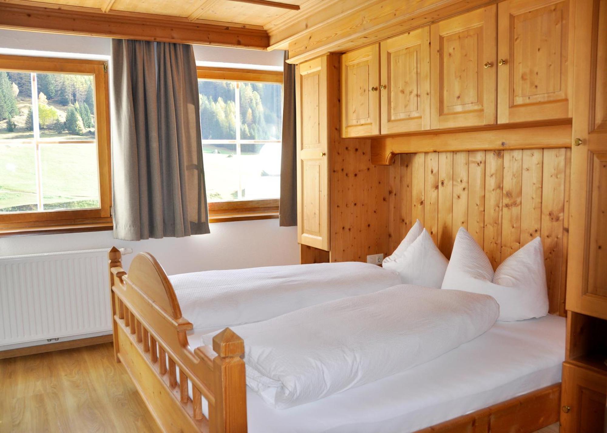 Saffretta Ferienwohnungen Ischgl Exterior photo